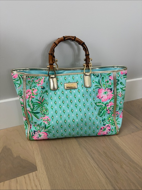Lilly Pulitzer Handbags - Lilly Pulitzer Floral Mint Canvas Tote with Bamboo Handles